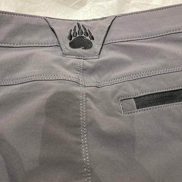 Duluth trading Co. Alaskan Hardgear Men’s hiking short outdoor NWOT SIZE 32Gray! - Picture 3 of 16